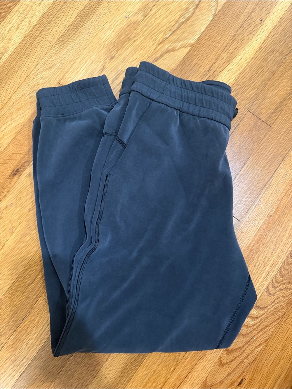 lululemon women’s black Jogger Sweatpants